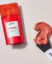 A Renew skincare packet from Glorio Skincare